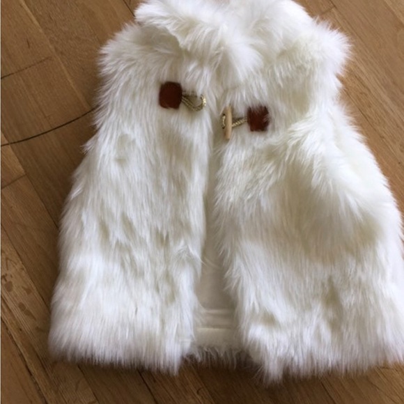 Andy & Evan girls faux fur vest - Picture 1 of 4